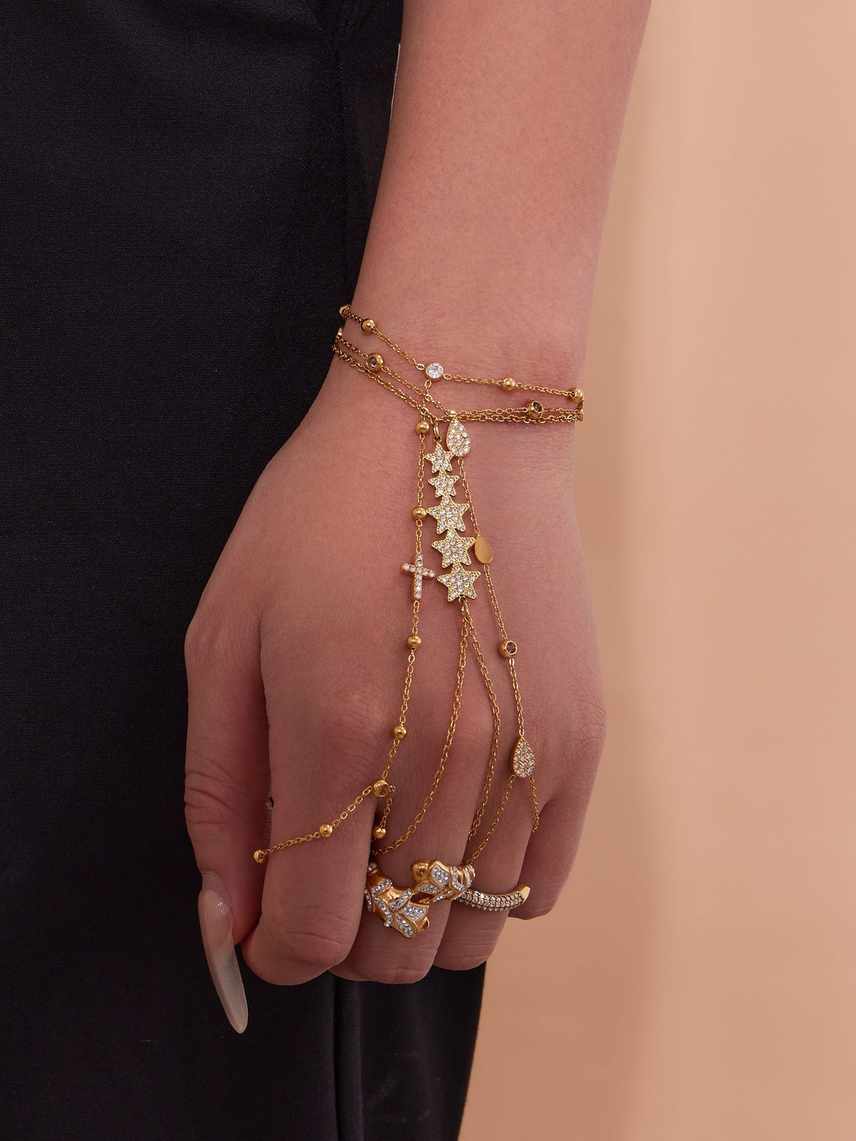 Dainty Grace finger chain collection detail 3