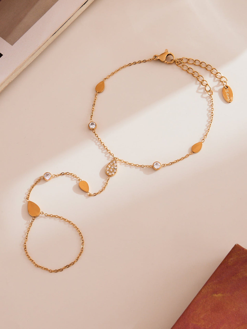 Dainty Grace finger chain collection detail 10